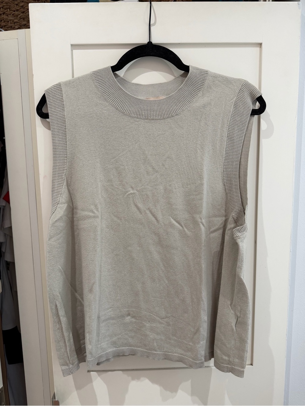 H&M Light Gray Sleeveless Knit Tank